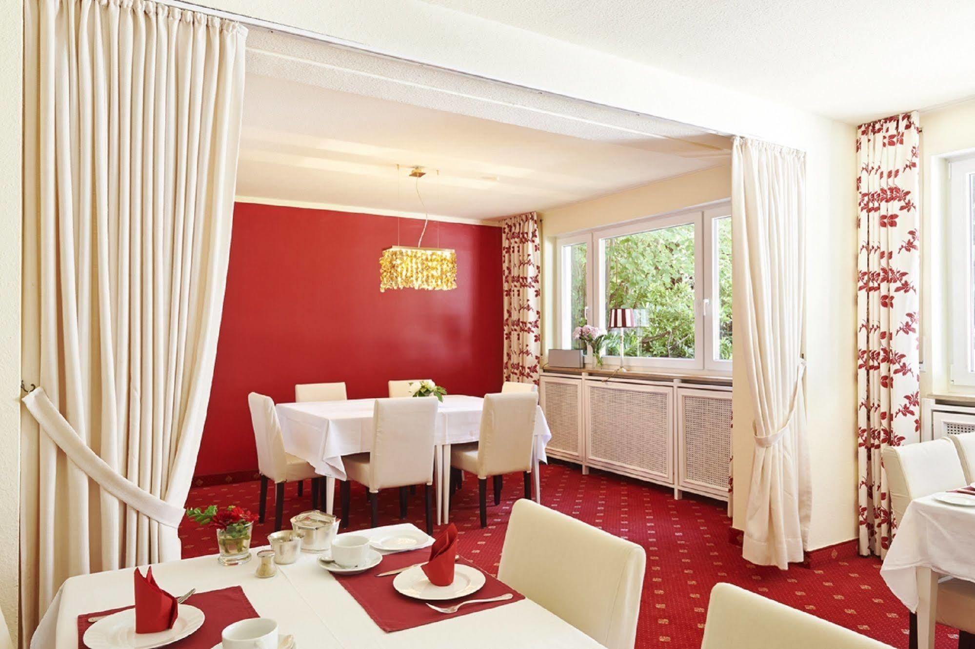 Park Hotel Nuremberg Exterior photo